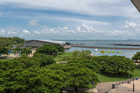 Saltwater Suites - Waterfront Apartments - Southport Accommodation 1