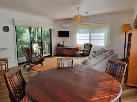 Salty Dog - Accommodation Southport 2