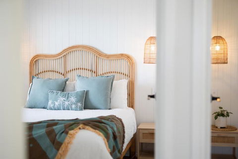 Sanbis Cabin - Hidden Boutique Retreat, Sea Views - Southport Accommodation 0