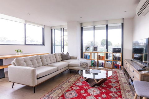 Sanctuary-Effortless City Escape - Southport Accommodation 0