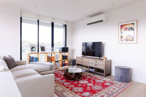 Sanctuary-Effortless City Escape - Southport Accommodation 1