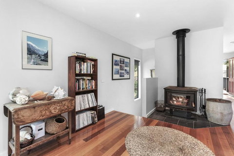 Sanctuary House - Accommodation Southport 0