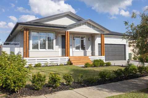 Sanctuary Of Hope By Ready Set Stay - Cowes - Southport Accommodation 0