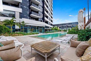 Ruby Building - Self Contained, Privately Managed Apartments with Southport Accommodation