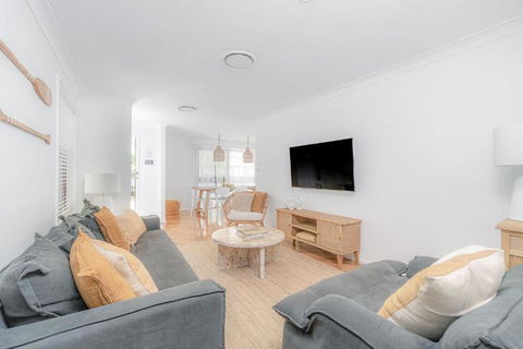 Sandalwood At Huskisson - Southport Accommodation 3