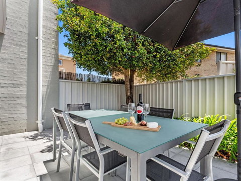 Sandcastles 7 8 Ala Moana Way - Accommodation Southport 1