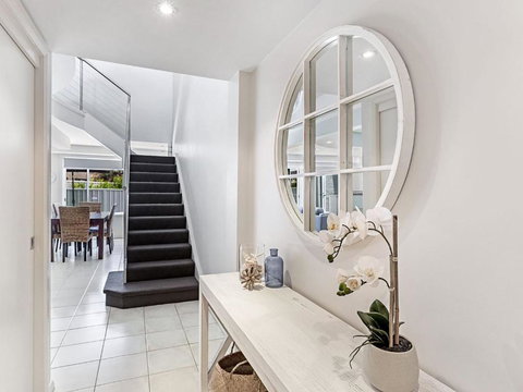 Sandcastles 7 8 Ala Moana Way - Accommodation Southport 2