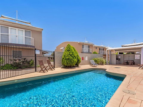 Sandcastles 7 8 Ala Moana Way - Accommodation Southport 0