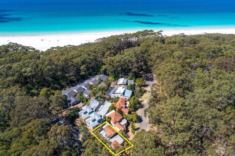 Sandpiper, Hyams Beach - Southport Accommodation 1