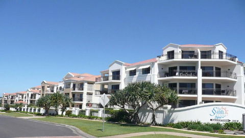 Sands 16, 20 - 22 Pacific Parade - Southport Accommodation 0