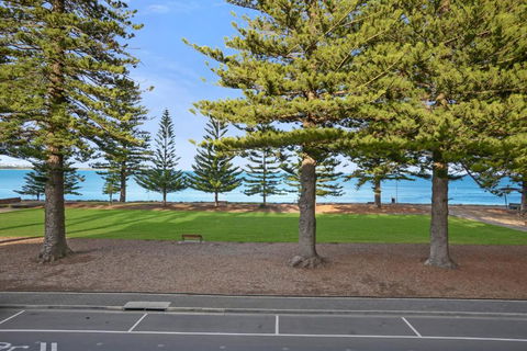 SEABREEZE At Victor Harbor - Southport Accommodation 1