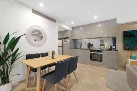 Skyline Serenity - Southport Accommodation 3