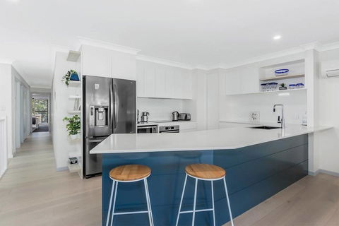 Beachside Bliss - Southport Accommodation 1