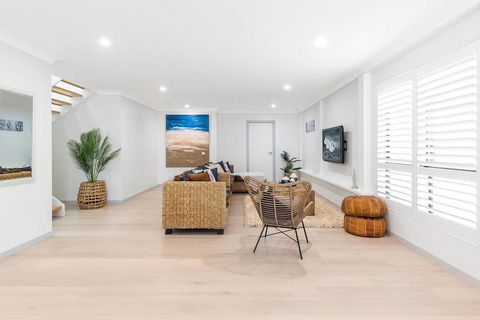 Beachside Bliss - Southport Accommodation 3