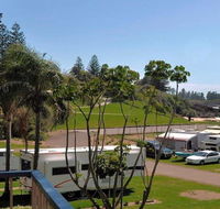 Beachside Getaway - 150m to beach - Southport Accommodation