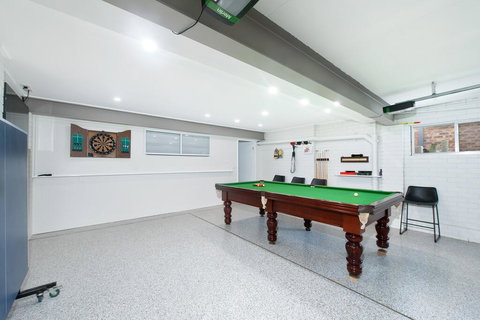 Beachside Haven - Your Perfect Oasis Home - Accommodation Southport 2