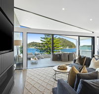 Beauty on Booker Bay - Southport Accommodation