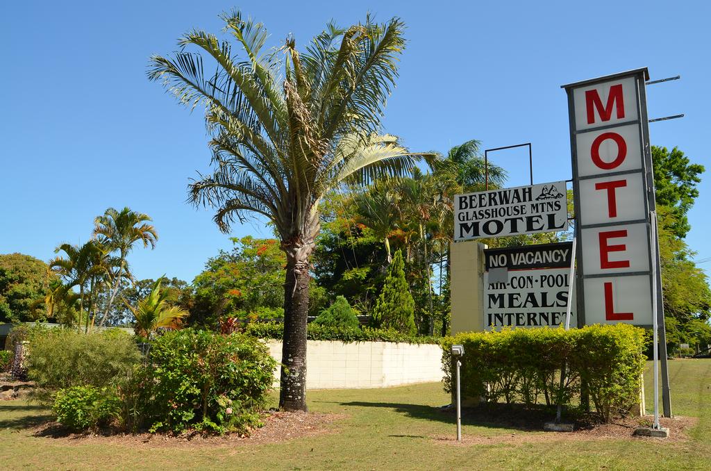 Glass House Mountains QLD Southport Accommodation