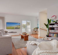 Bella K - style comfort and location - Southport Accommodation