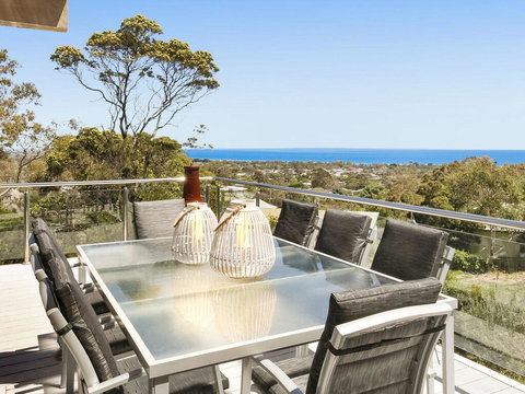 Bella Vista - Simply Stunning, Amazing Panoramic Bay Views! - Southport Accommodation 3