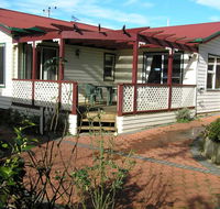 Belle Cottage - Southport Accommodation