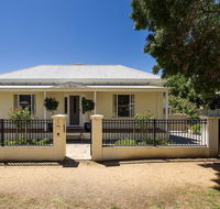 Berkeley Street Townhouse - Southport Accommodation