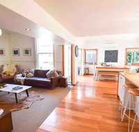 Best Location in Hobart Luxury 4 bedroom with stunning views - Southport Accommodation