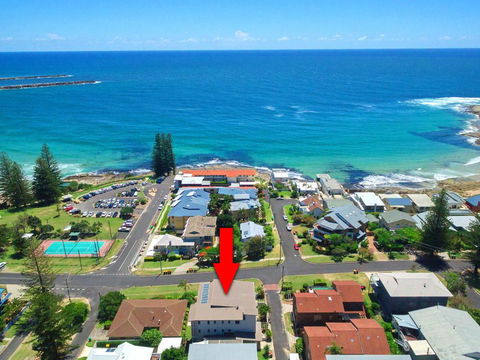 Bimbadeen Unit 3 - Across From The Beach - Lift In Complex - Southport Accommodation 3