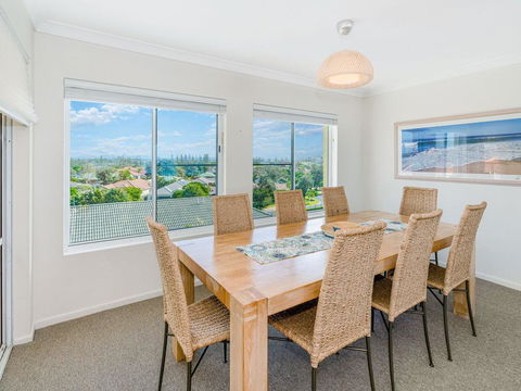 Bindaree 9 - Spectacular Views - Southport Accommodation 1