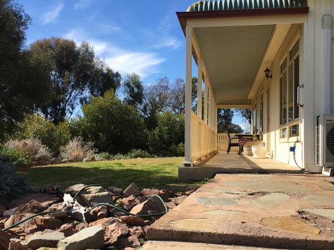 Black Jack Get-A-Way Magpies Nest - Southport Accommodation 1