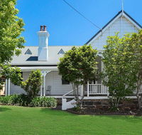 Blake House - iconic coastal homestead - Southport Accommodation
