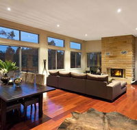 Blue Cliff Retreat - Southport Accommodation