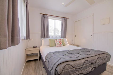 Blue Dolphin Holiday Resort - Southport Accommodation 1