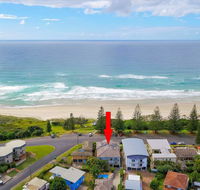 Blue Pacific 2 - Across the road from Pippi Beach - Southport Accommodation