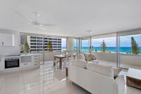 The Sands Beachfront 3 Bedroom Apartment - Southport Accommodation 3