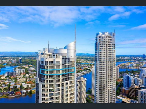 Welcome To A 275m2 Sub-Penthouse With Great Ocean - Southport Accommodation 2