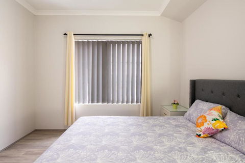 West Swan B&B - Southport Accommodation 1