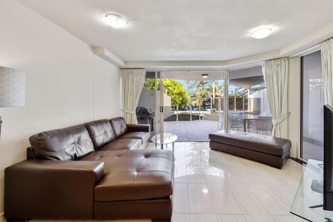 ZANZ205- Exclusive Outdoor Spa With Ocean Glimpses - Southport Accommodation 0