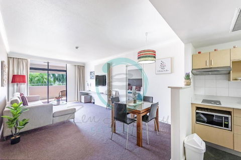 ZEN AT THE ESPLANADE - Spectacular Sunset Retreat - Southport Accommodation 2