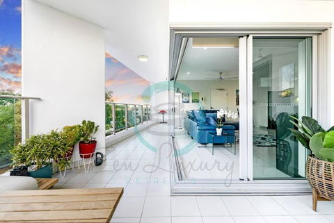 ZEN Tree Blossom: 3-BR Luxury Apt Near Waterfront - Southport Accommodation 3