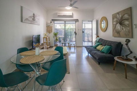 ZEN GARDEN - COZY 2-BR + Modern Design W/ Aircon - Southport Accommodation 0