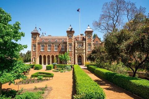 Perth Scavenger Hunt: Perched On A Swan - Accommodation Southport 0