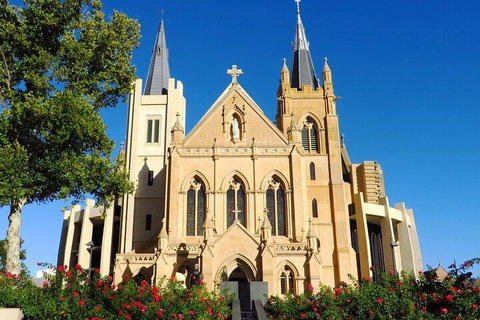 Perth Scavenger Hunt: Perched On A Swan - Accommodation Southport 1
