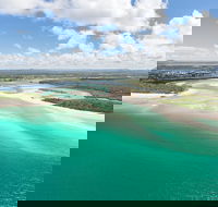Deluxe Seaplane Tour Noosa to Glasshouse Adventure for 2 with Photobook - Accommodation Southport