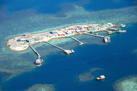 Abrolhos Islands Fixed-Wing Scenic Flight - Southport Accommodation 3