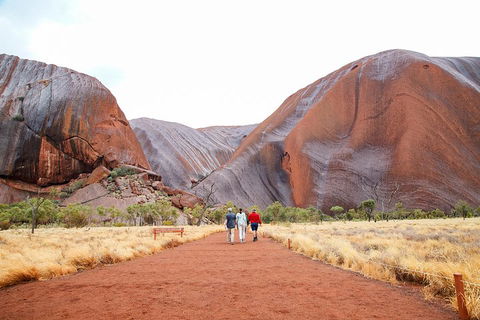 2-Day Uluru (Ayers Rock) And Kata Tjuta Trip From Alice Springs - Southport Accommodation 1