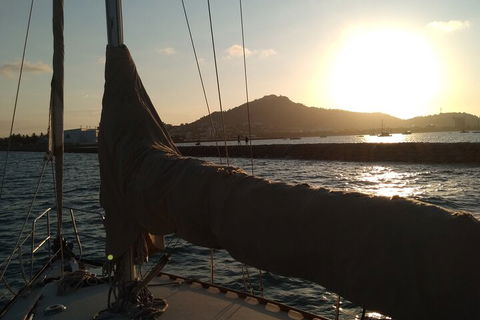 Townsville Small Group Sunset Sail Sailing Cruise Boat Tour Charter Hire - Accommodation Southport 2