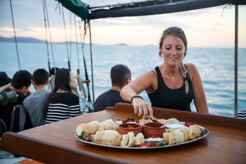 Fly & Sail Package (With Providence) - Southport Accommodation 0