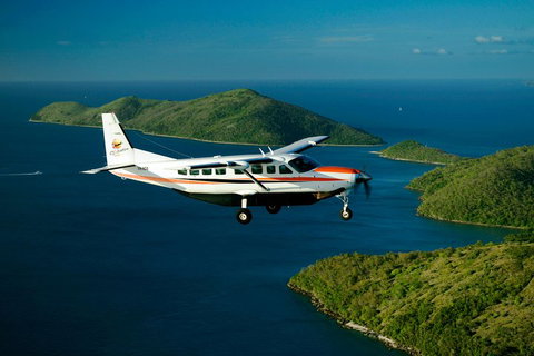 Reef And Island Scenic Flight From Airlie Beach - Accommodation Southport 3
