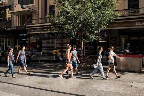 Be An Adelaide Local: Intimate Walk - Southport Accommodation 4